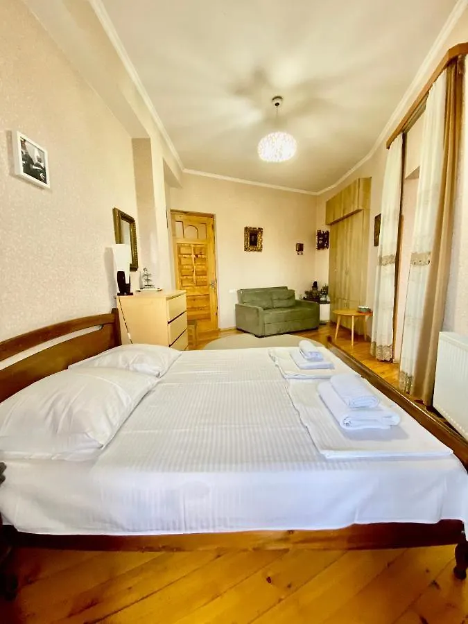 트빌리시 Flat Near The Botanical Garden 아파트